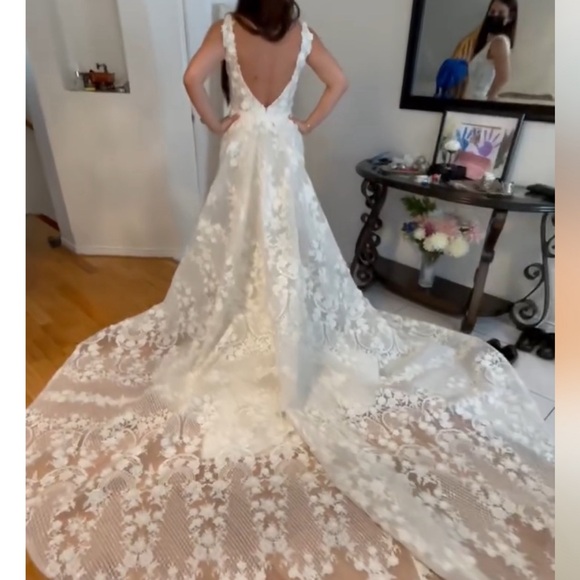 Custom Made Wedding Dress by Dana Malaeb - Picture 5 of 6